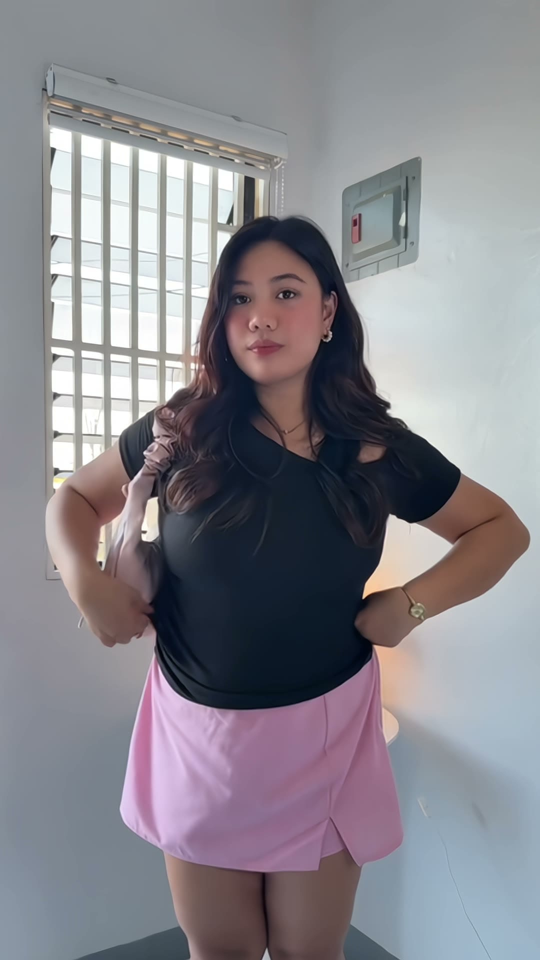 One asymmetric top, styled and shown from every angle for a plus-size frame.